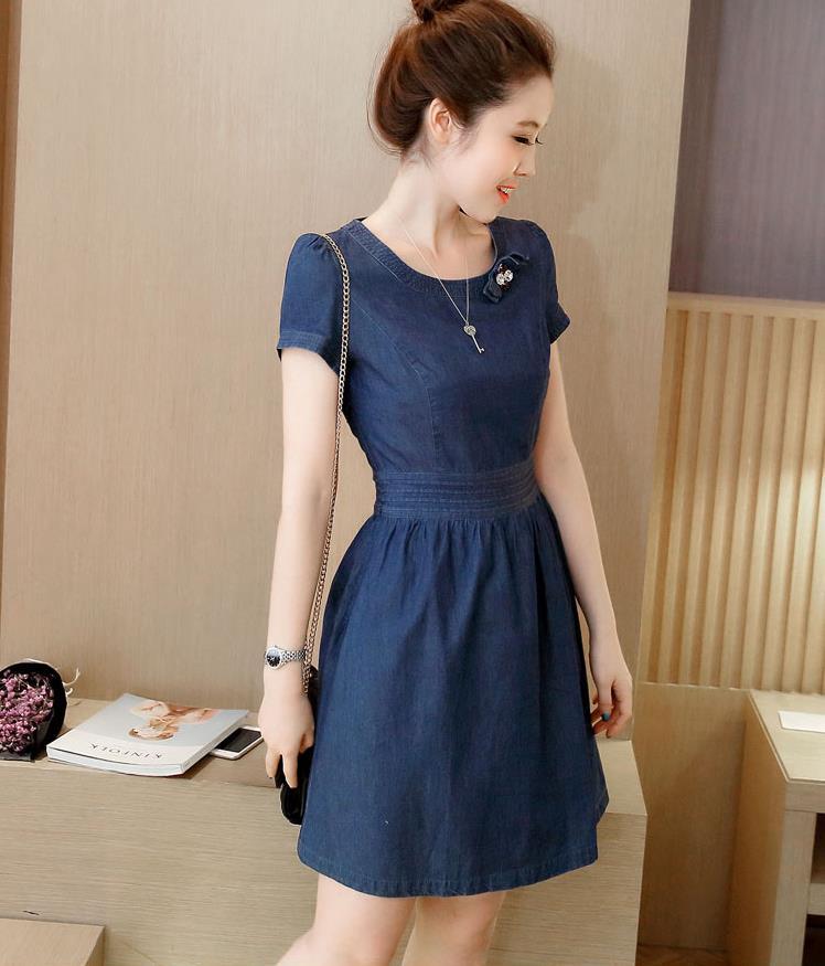 ĐẦM JEAN XÒE CỔ TRÒN ĐÍNH NƠ XẾP LY EO
